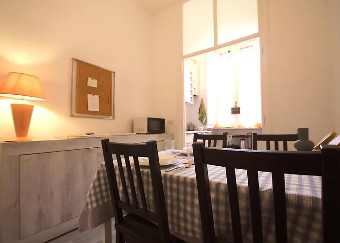 Vintage Piramide דירה *